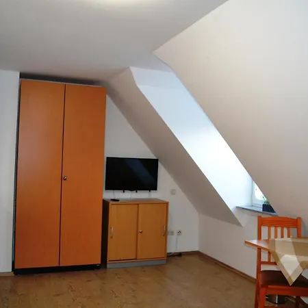 Pension-gaestehaus Oberscheven Leipziger Neuseenland Penzion Kitzscher